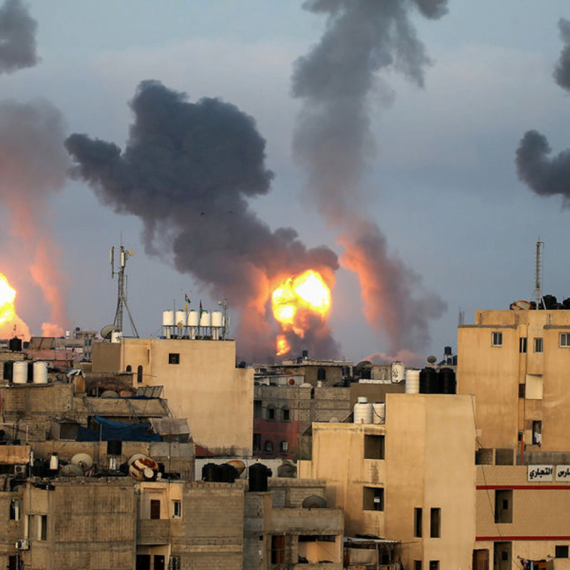 Произвести нападение. Ракетный обстрел баз Палестины. Газа город. Железный купол ПВО.
